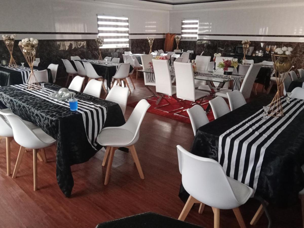 Twilight Breeze Lodge Phuthaditjhaba Esterno foto