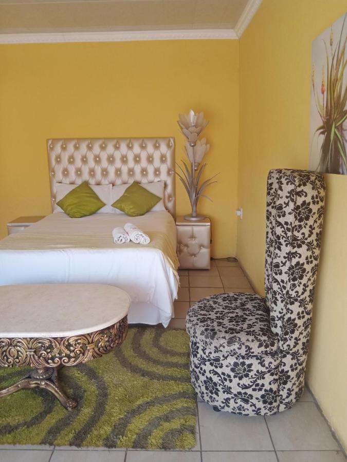 Twilight Breeze Lodge Phuthaditjhaba Esterno foto