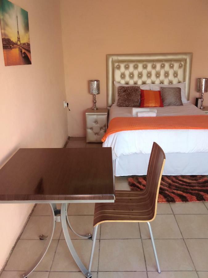 Twilight Breeze Lodge Phuthaditjhaba Esterno foto