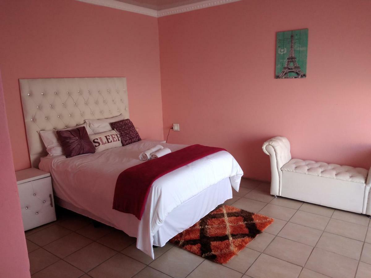 Twilight Breeze Lodge Phuthaditjhaba Esterno foto